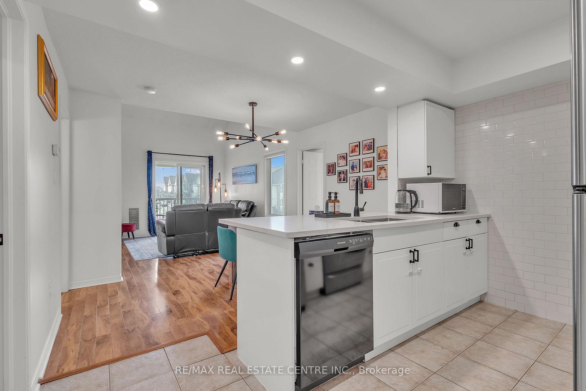 Photo 10 of Unit 3, 51 Petra Way, Whitby, Pringle Creek — HOMEH