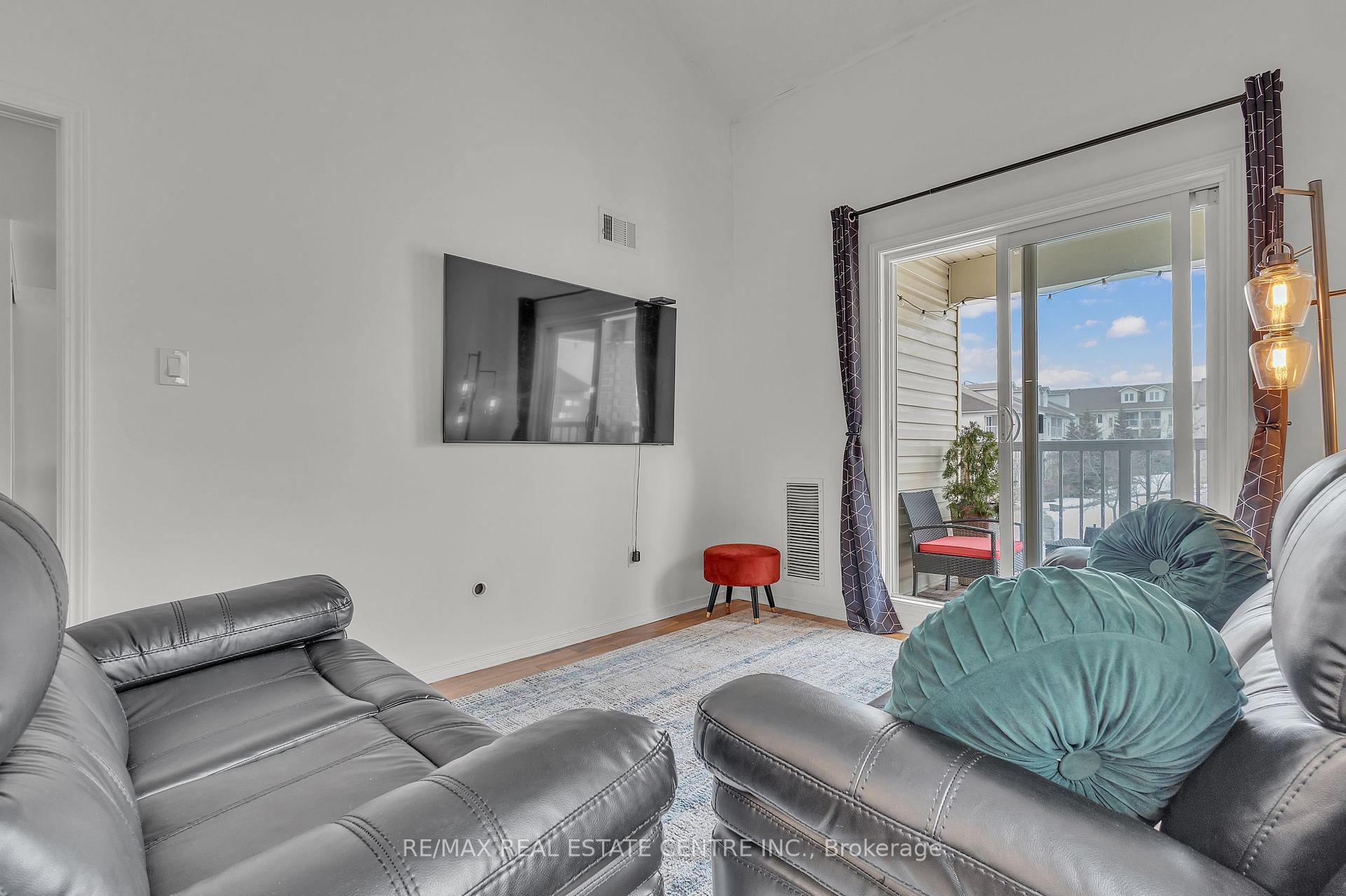Photo 17 of Unit 3, 51 Petra Way, Whitby, Pringle Creek — HOMEH