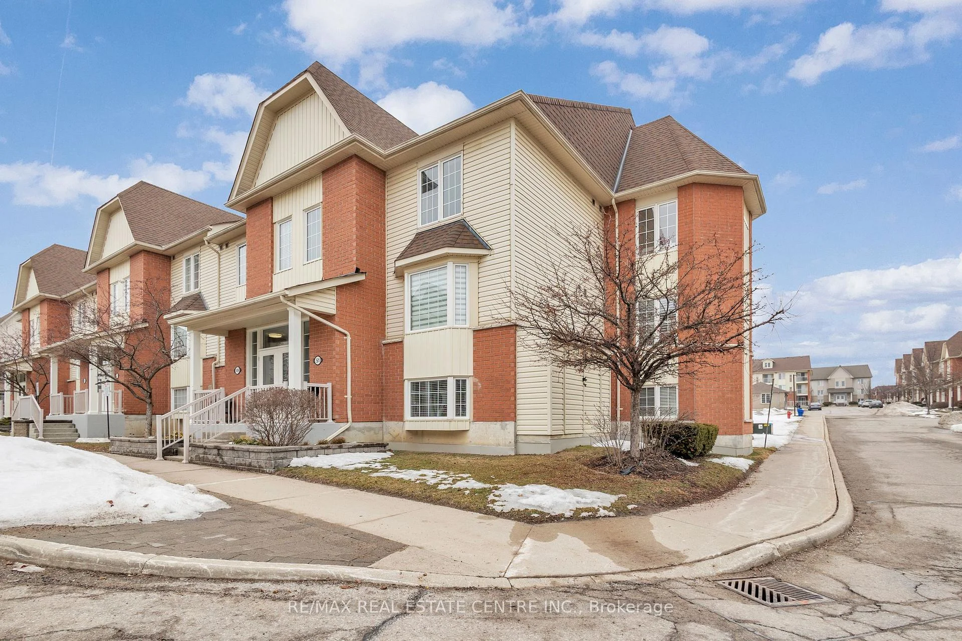 Photo 4 of Unit 3, 51 Petra Way, Whitby, Pringle Creek — HOMEH