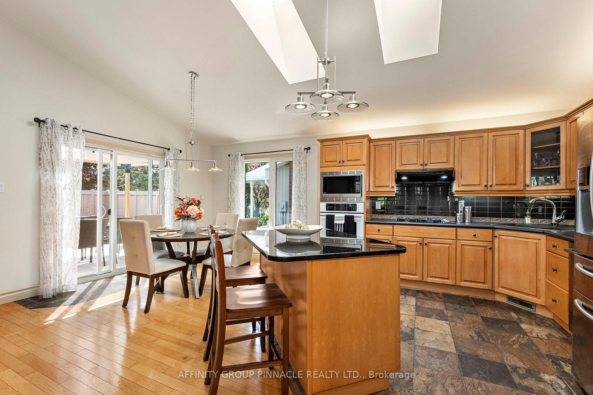 Photo 11 of 3 David Drive, Kawartha Lakes, Lindsay — HOMEH