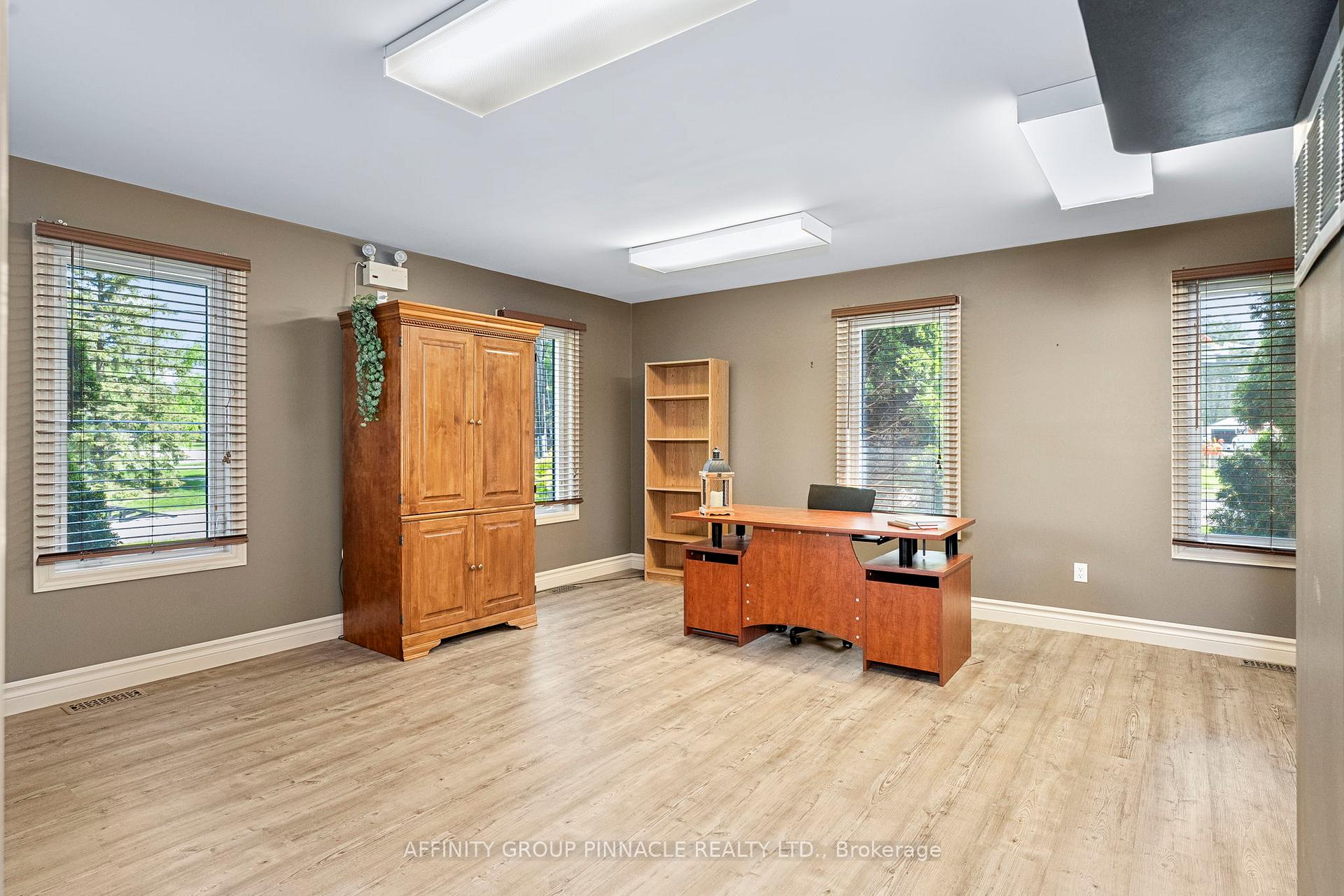 Photo 16 of 3 David Drive, Kawartha Lakes, Lindsay — HOMEH