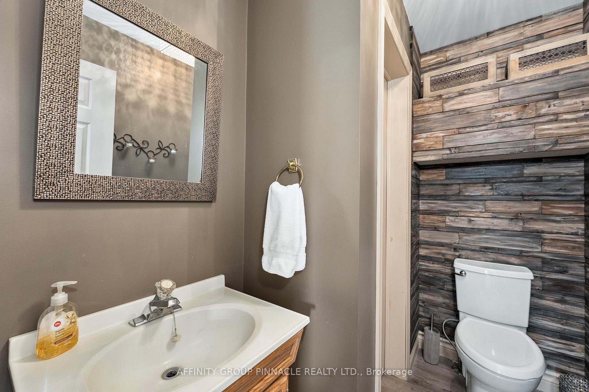 Photo 18 of 3 David Drive, Kawartha Lakes, Lindsay — HOMEH