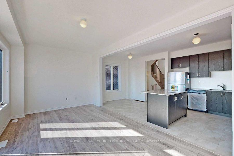 Photo 10 of 63 Valleybrook Road, Barrie, Innis-Shore — HOMEH