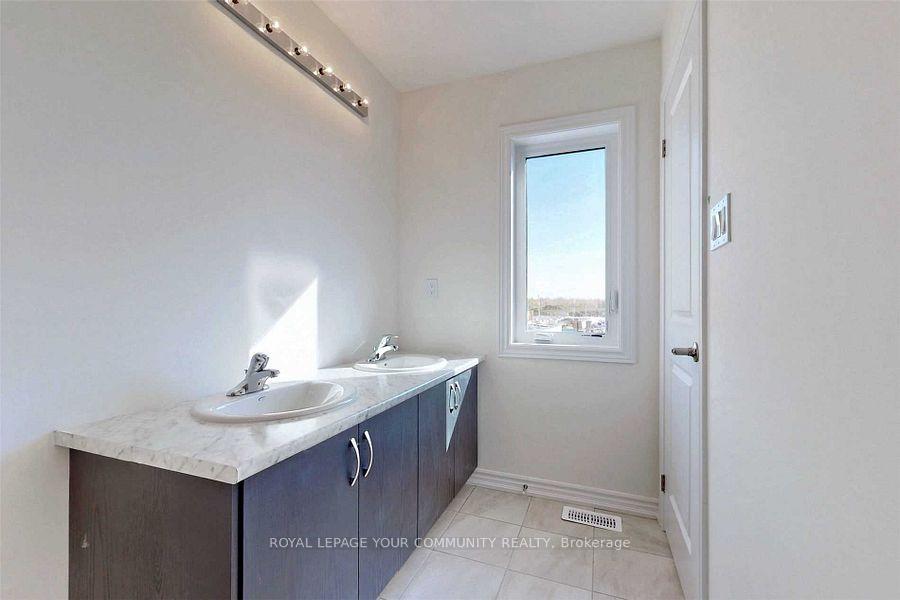 Photo 20 of 63 Valleybrook Road, Barrie, Innis-Shore — HOMEH