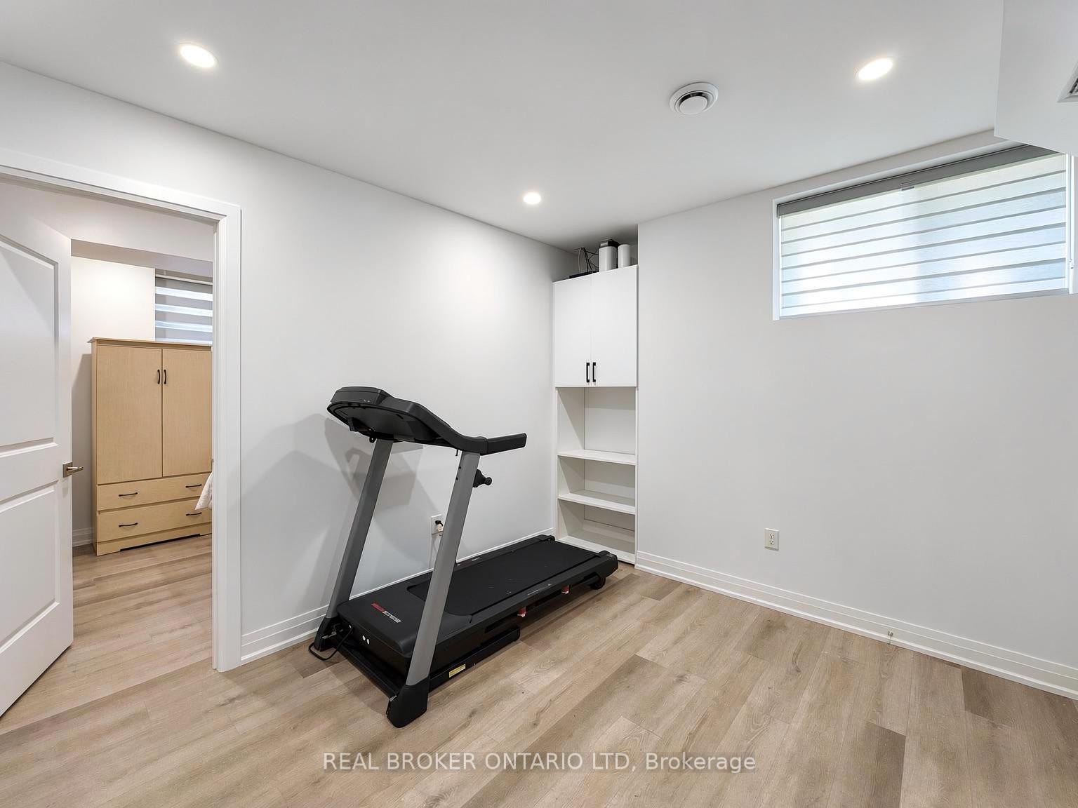 Photo 35 of 1934 Jim Hebb Way, London, North S — HOMEH