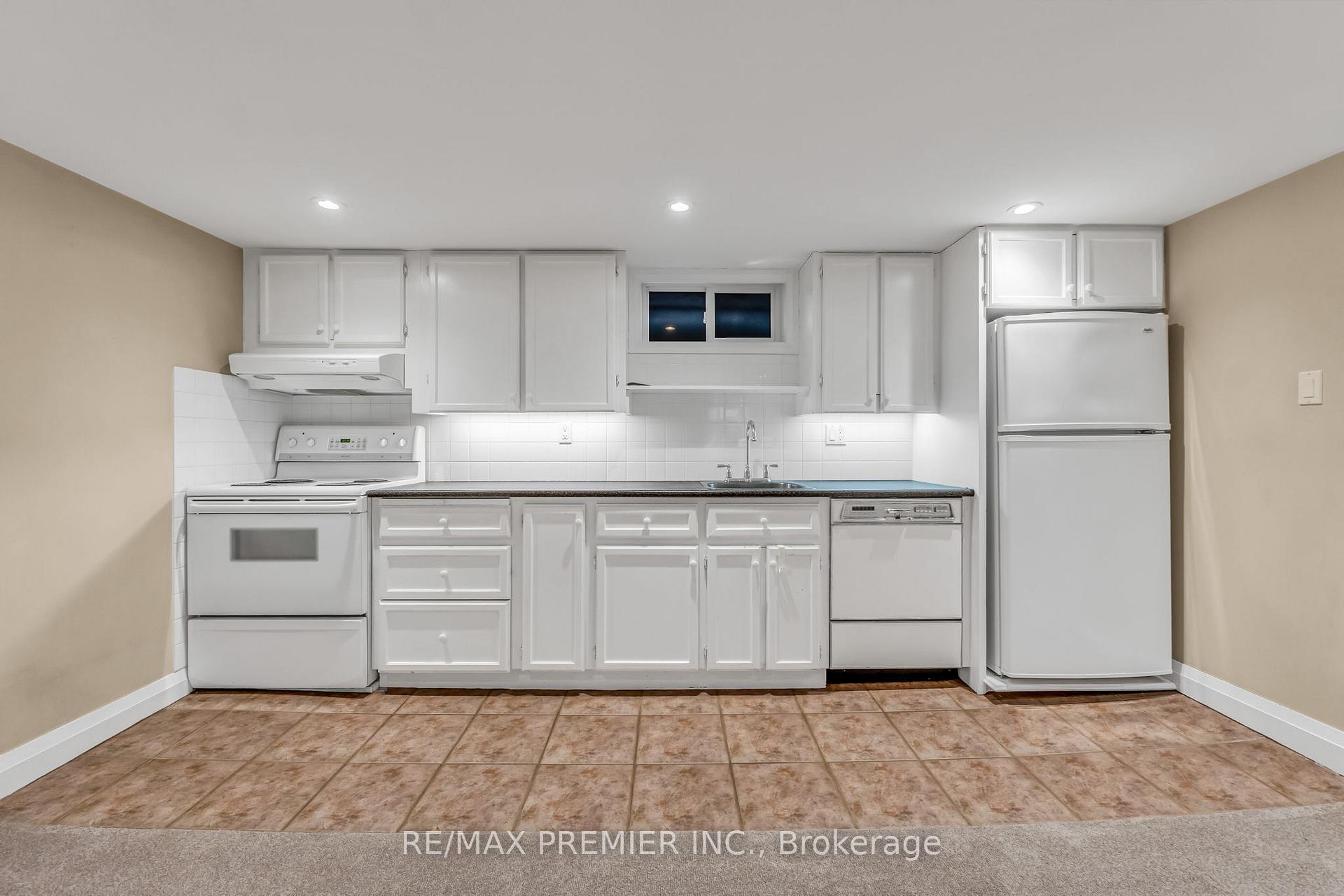 Photo 8 of Unit Lower Level, 5 Killarney Road, Toronto, Forest Hill South — HOMEH