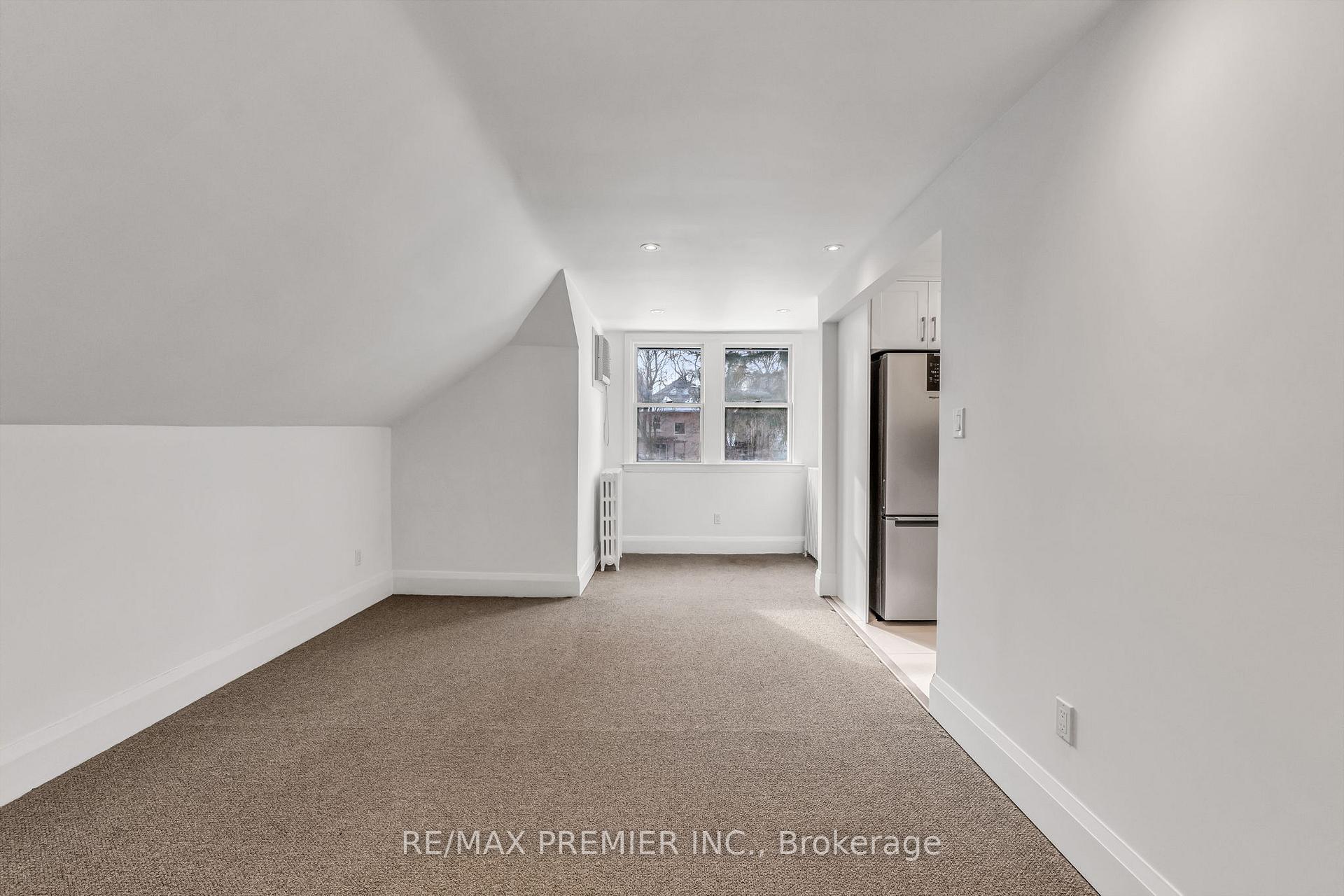 Photo 11 of Unit 3rd Floor, 5 Killarney Road, Toronto, Forest Hill South — HOMEH