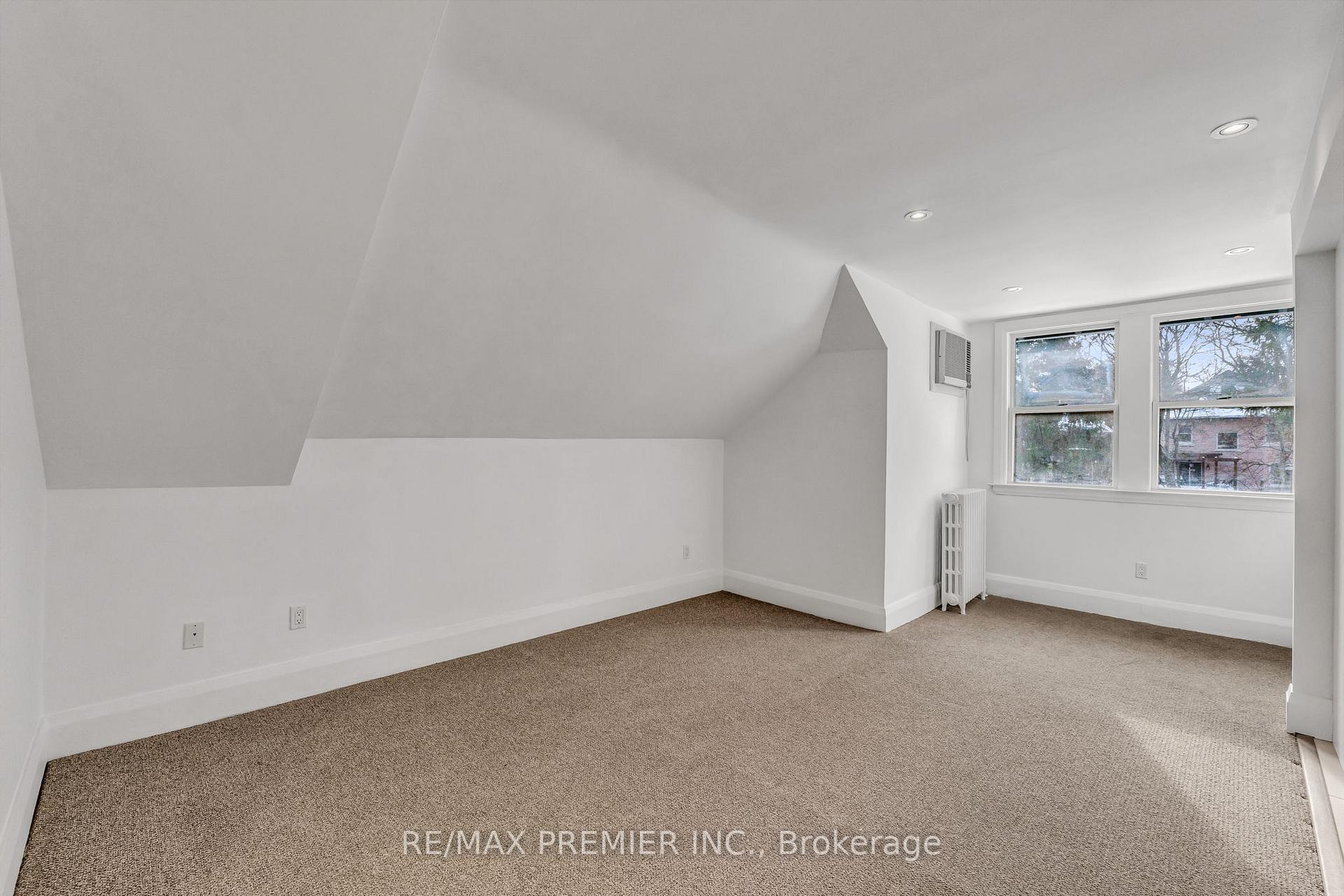 Photo 12 of Unit 3rd Floor, 5 Killarney Road, Toronto, Forest Hill South — HOMEH