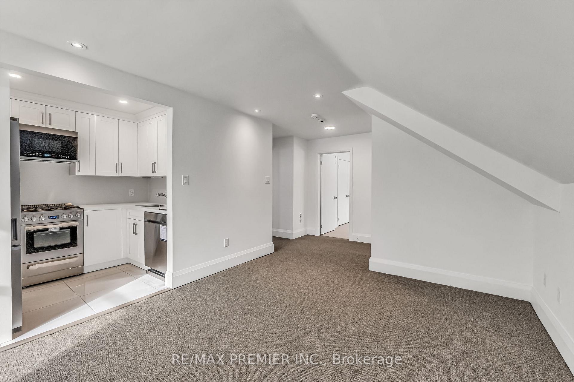 Photo 13 of Unit 3rd Floor, 5 Killarney Road, Toronto, Forest Hill South — HOMEH