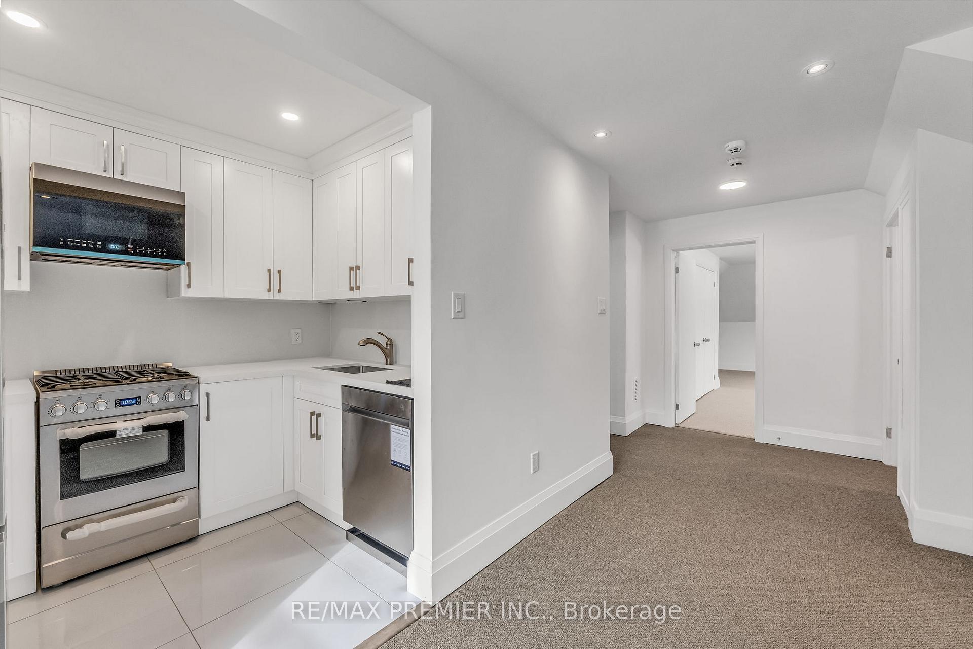 Photo 17 of Unit 3rd Floor, 5 Killarney Road, Toronto, Forest Hill South — HOMEH