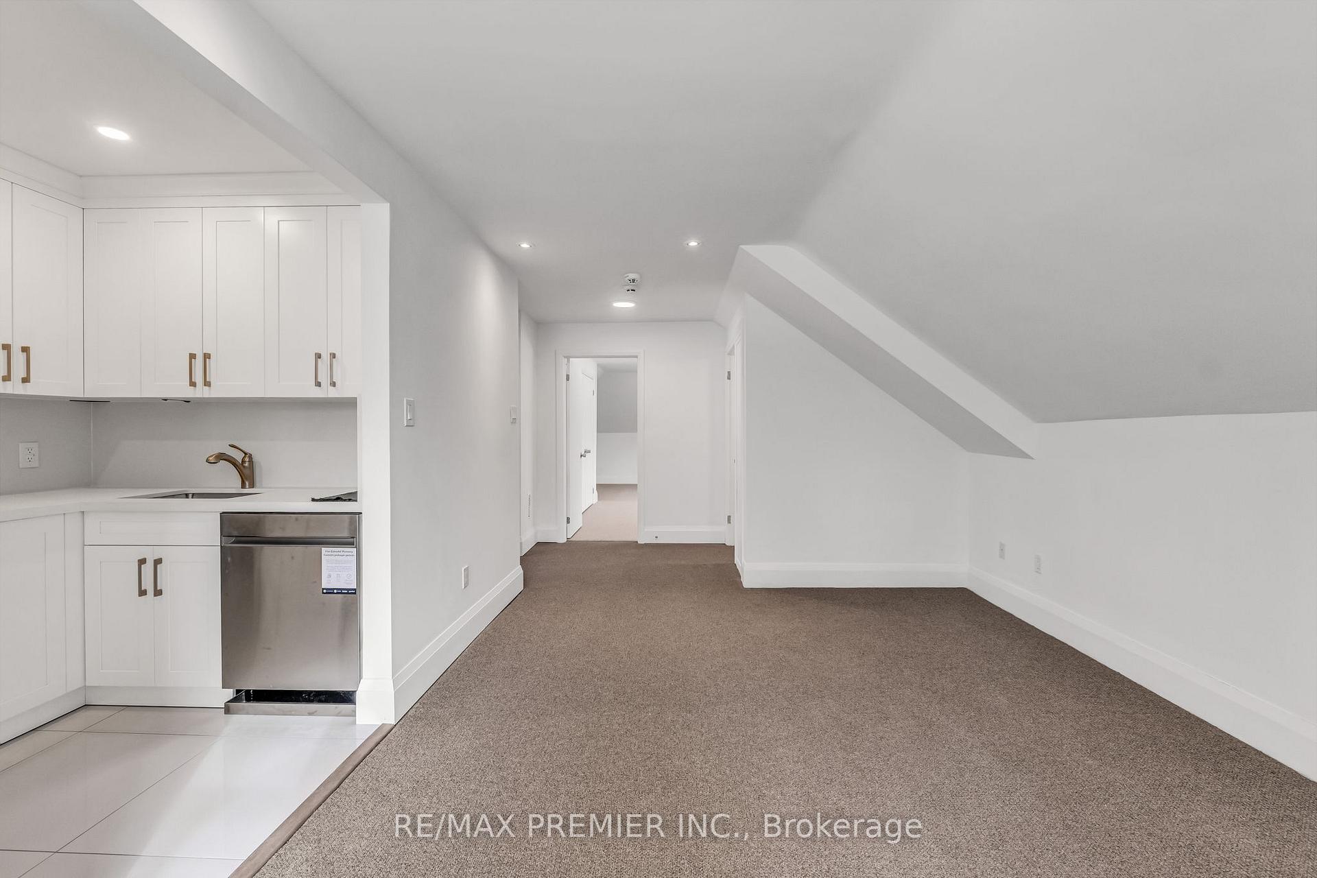 Photo 19 of Unit 3rd Floor, 5 Killarney Road, Toronto, Forest Hill South — HOMEH