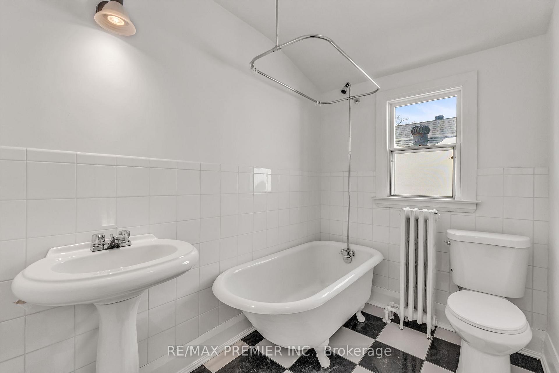 Photo 20 of Unit 3rd Floor, 5 Killarney Road, Toronto, Forest Hill South — HOMEH