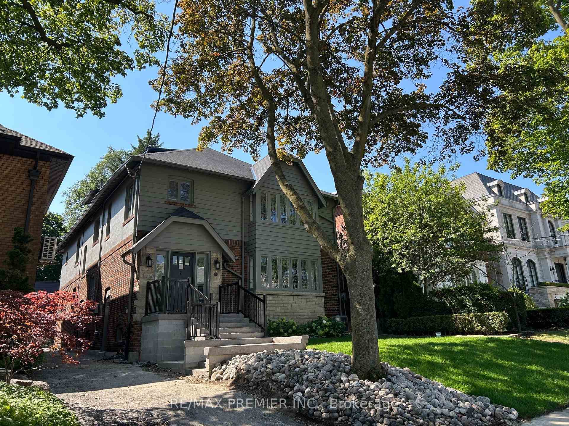 Photo 4 of Unit 3rd Floor, 5 Killarney Road, Toronto, Forest Hill South — HOMEH
