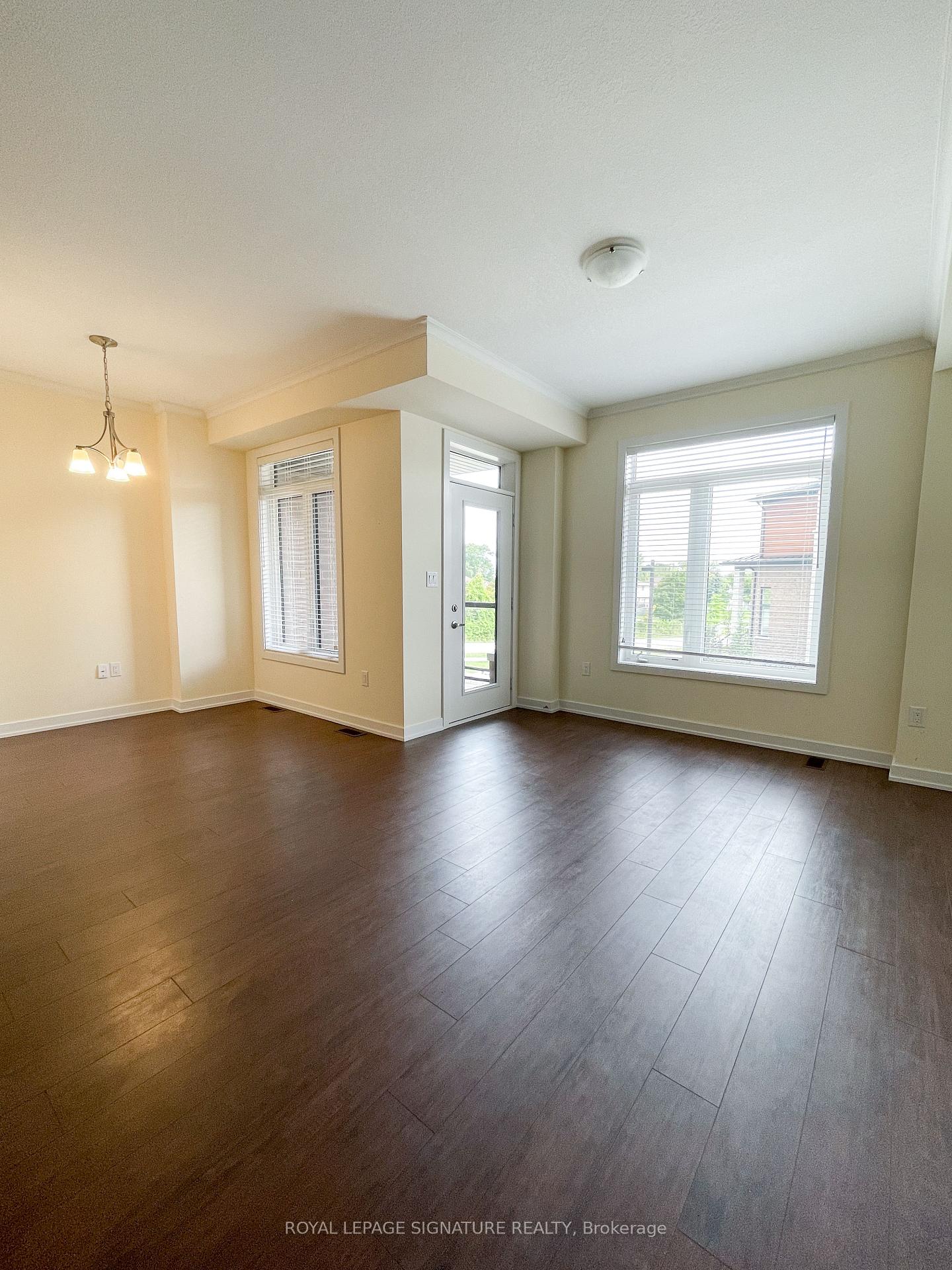 Photo 9 of Unit 99, 590 North Service Road E, Hamilton, Lakeshore — HOMEH
