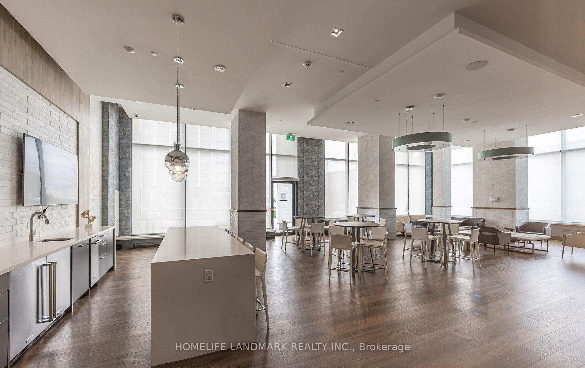 Photo 6 of Unit 424, 9000 Jane Street, Vaughan, Concord — HOMEH