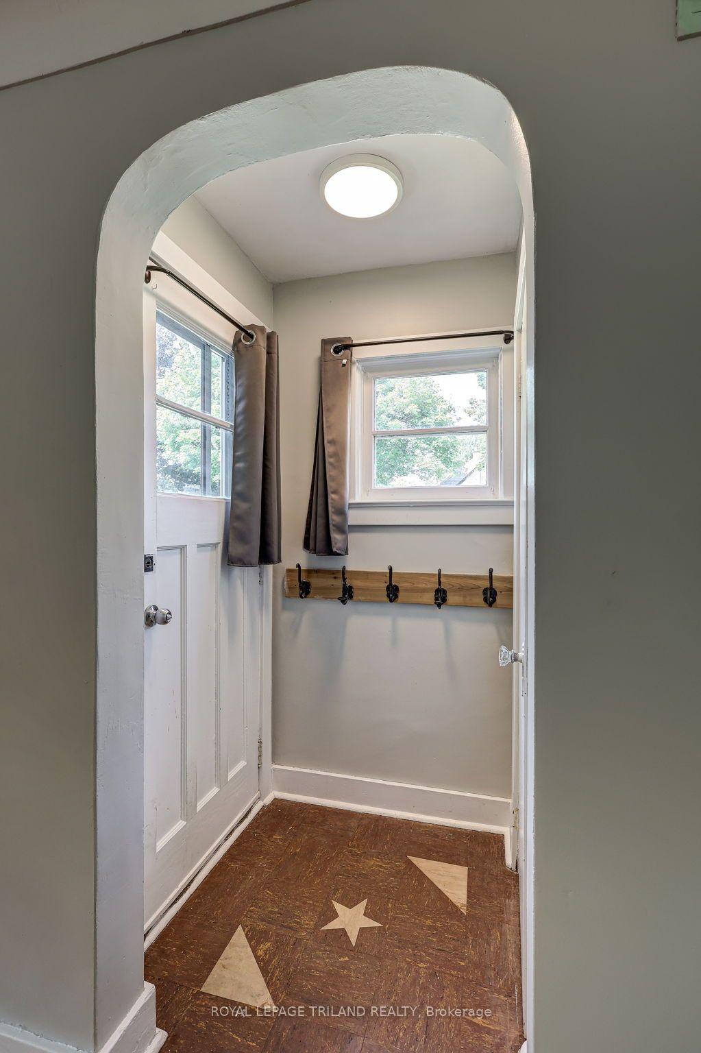 Photo 7 of 127 Hughes Street, St. Thomas — HOMEH