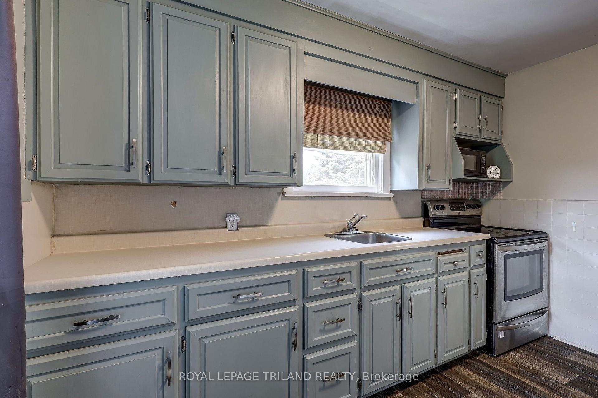 Photo 20 of 127 Hughes Street, St. Thomas — HOMEH