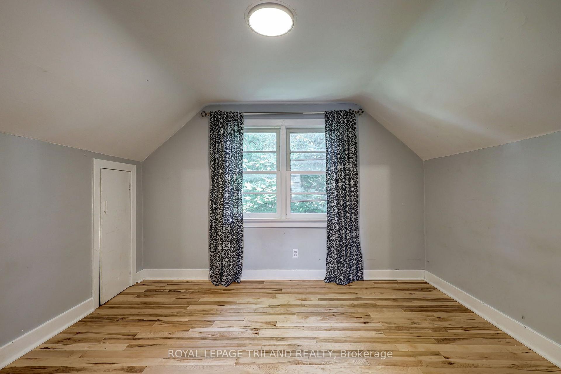 Photo 28 of 127 Hughes Street, St. Thomas — HOMEH