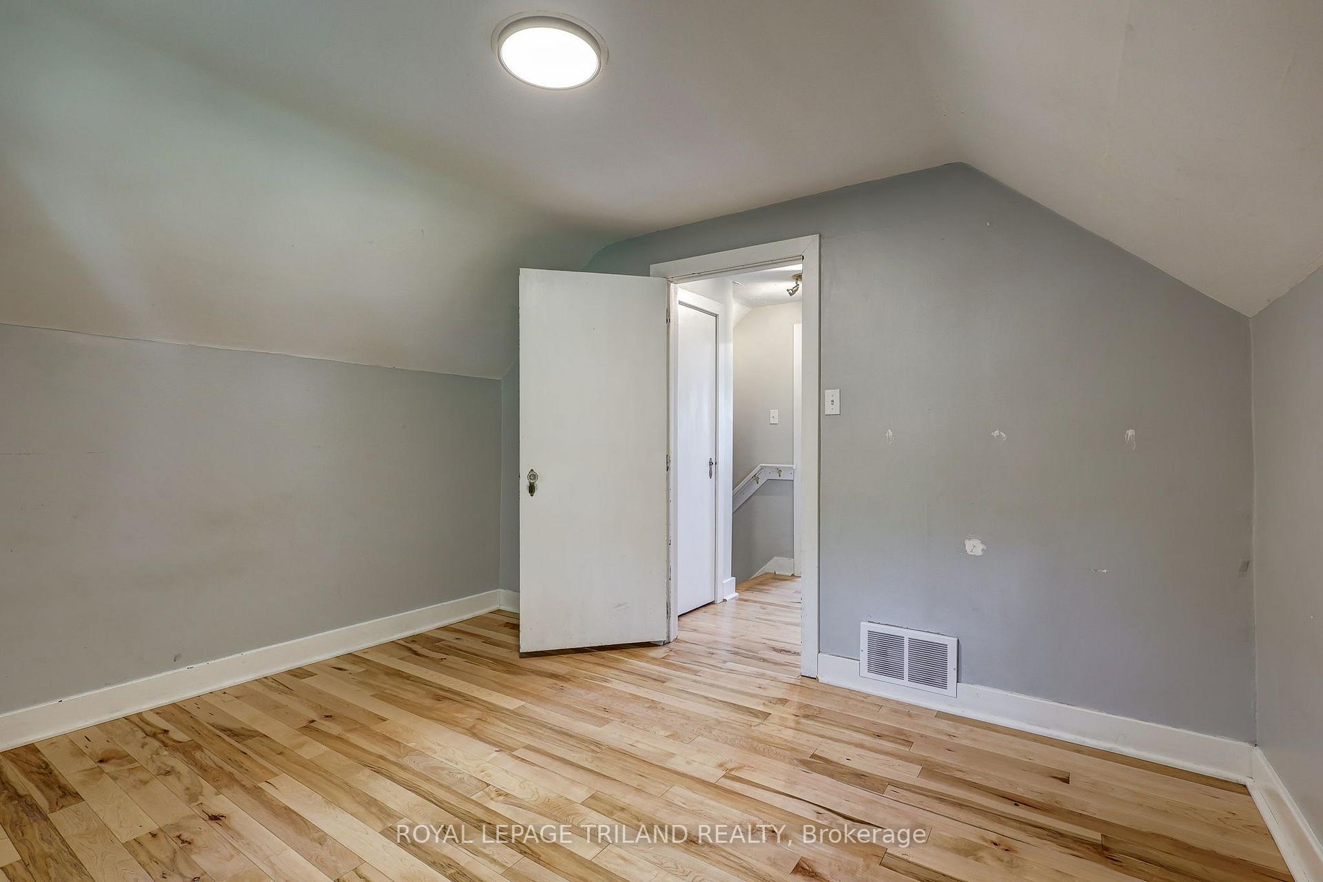 Photo 29 of 127 Hughes Street, St. Thomas — HOMEH