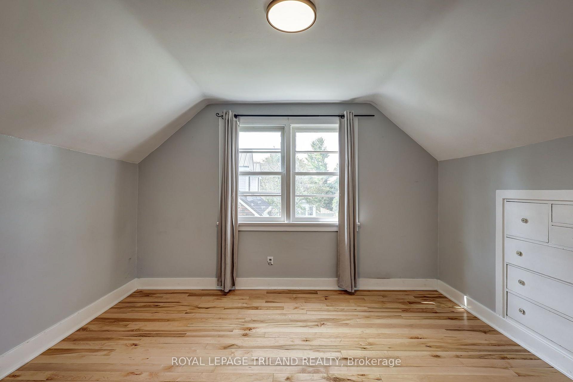 Photo 30 of 127 Hughes Street, St. Thomas — HOMEH