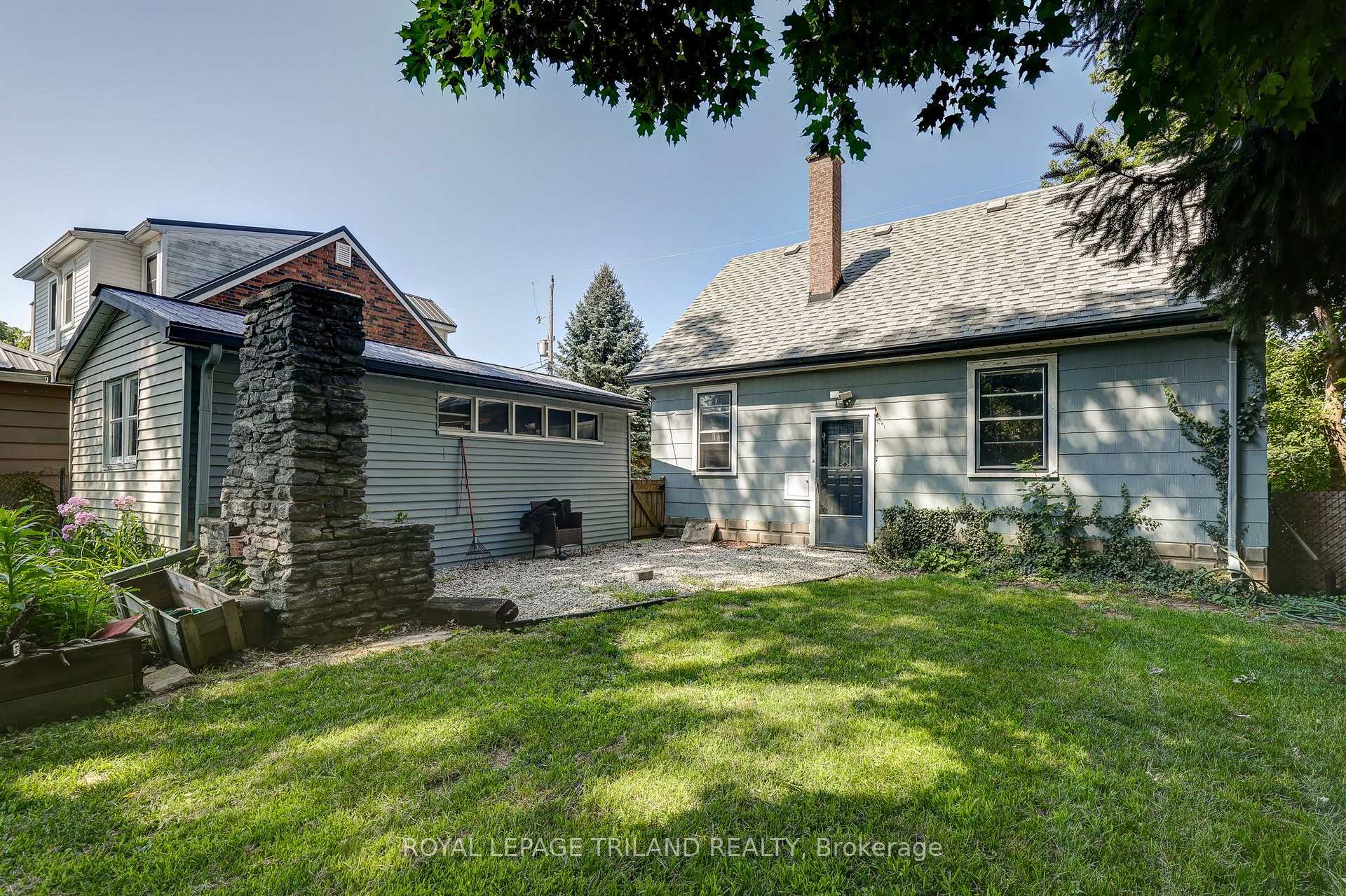 Photo 33 of 127 Hughes Street, St. Thomas — HOMEH