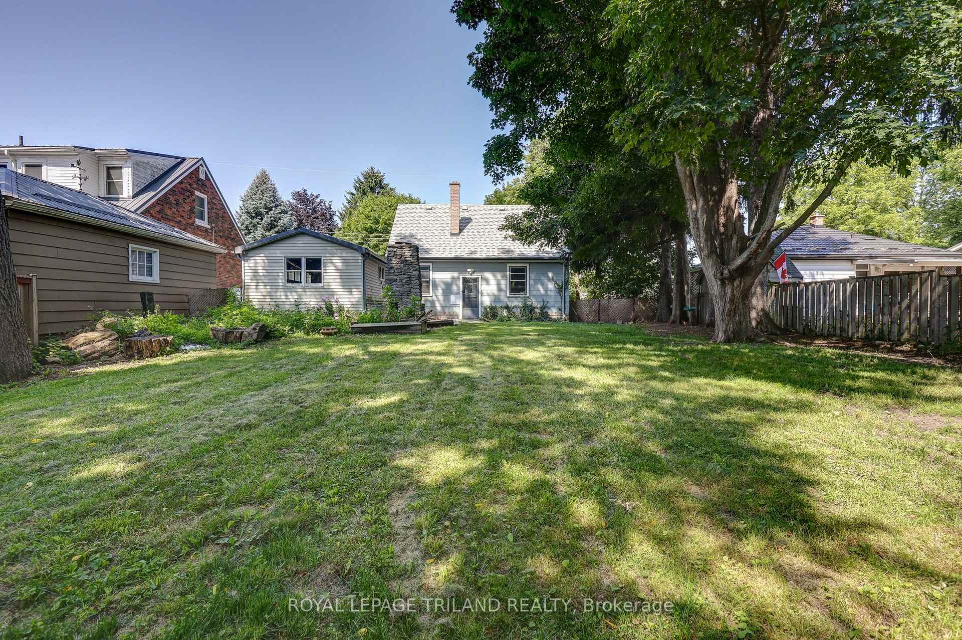Photo 38 of 127 Hughes Street, St. Thomas — HOMEH