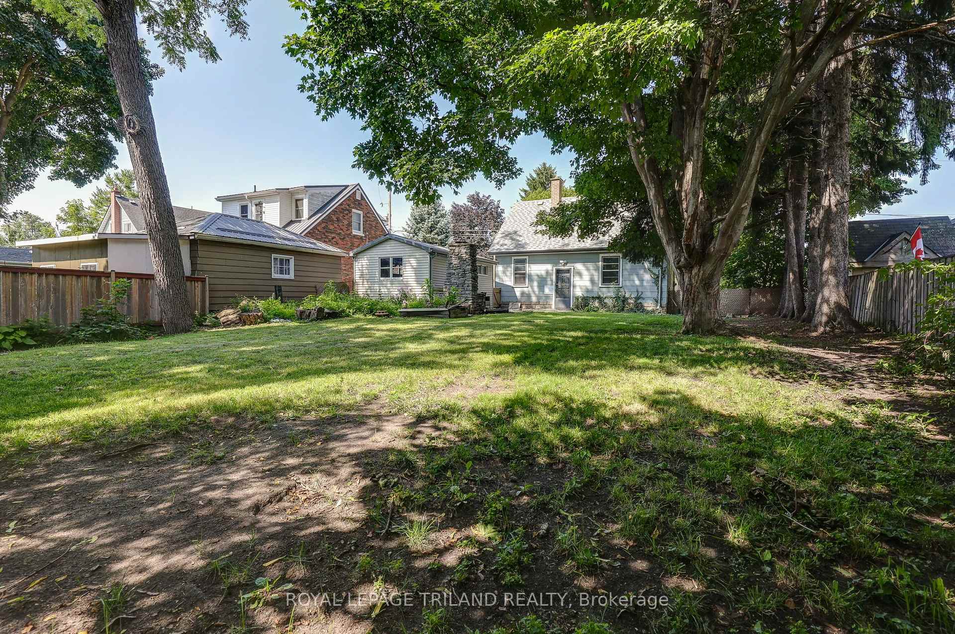 Photo 39 of 127 Hughes Street, St. Thomas — HOMEH