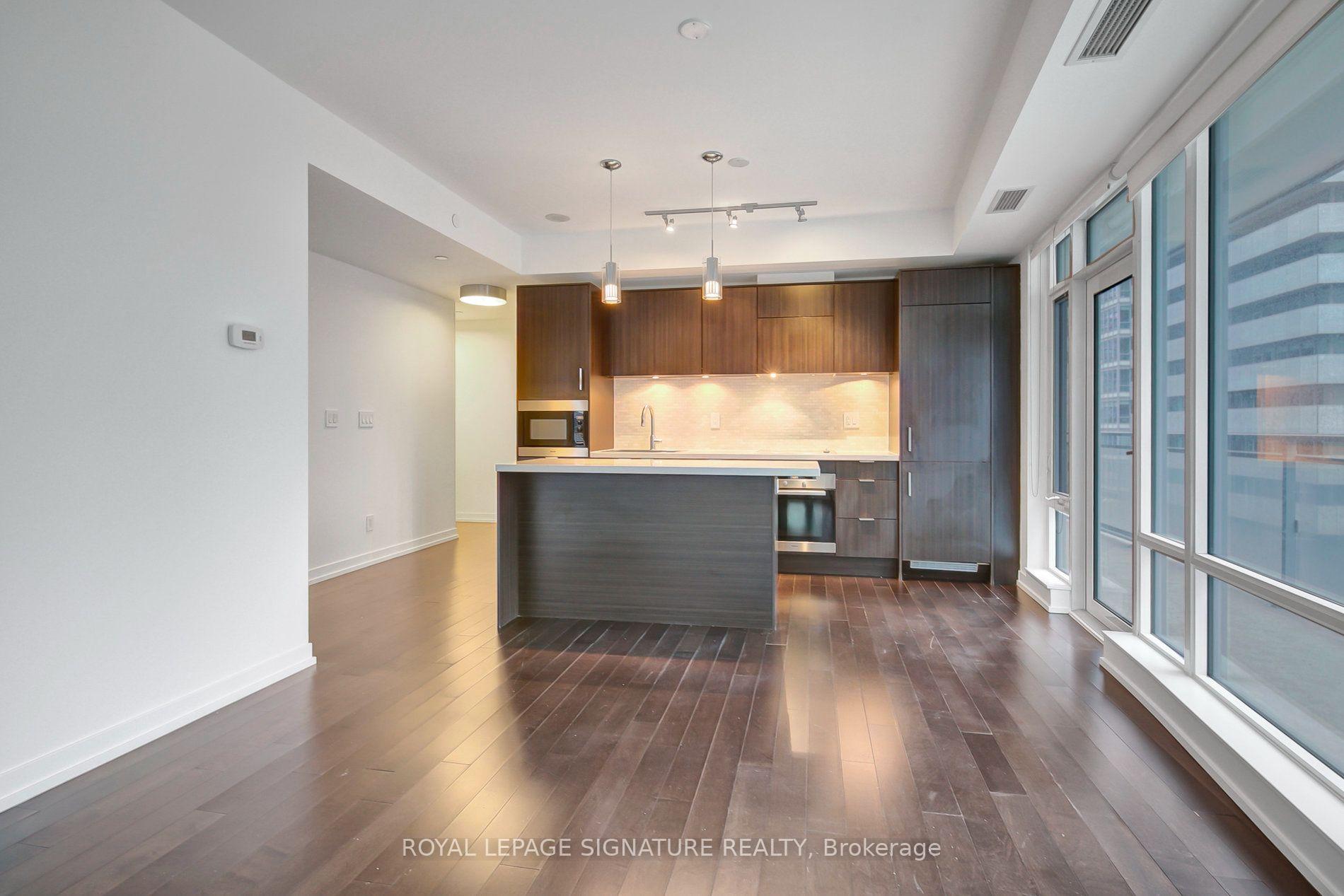 Photo 6 of Unit 1111, 21 Widmer Street, Toronto, Waterfront Communities — HOMEH
