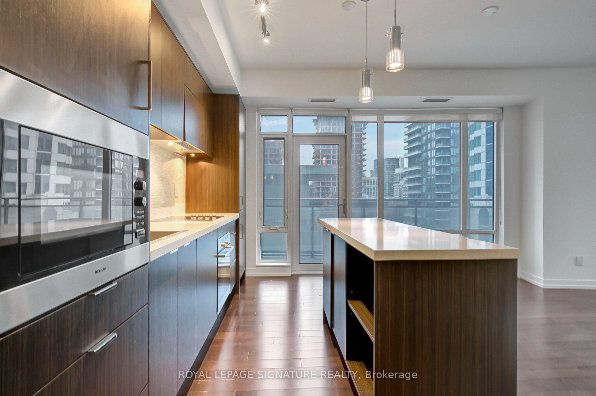 Photo 18 of Unit 1111, 21 Widmer Street, Toronto, Waterfront Communities — HOMEH