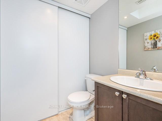 Photo 6 of Unit 302, 3 Brandy Lane Drive, Collingwood — HOMEH