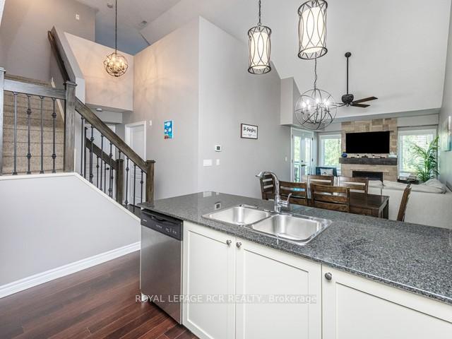 Photo 11 of Unit 302, 3 Brandy Lane Drive, Collingwood — HOMEH