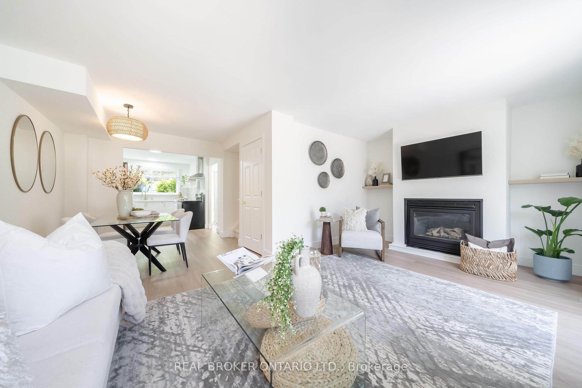 Photo 5 of Unit 1, 684 Dynes Road, Burlington, Roseland — HOMEH