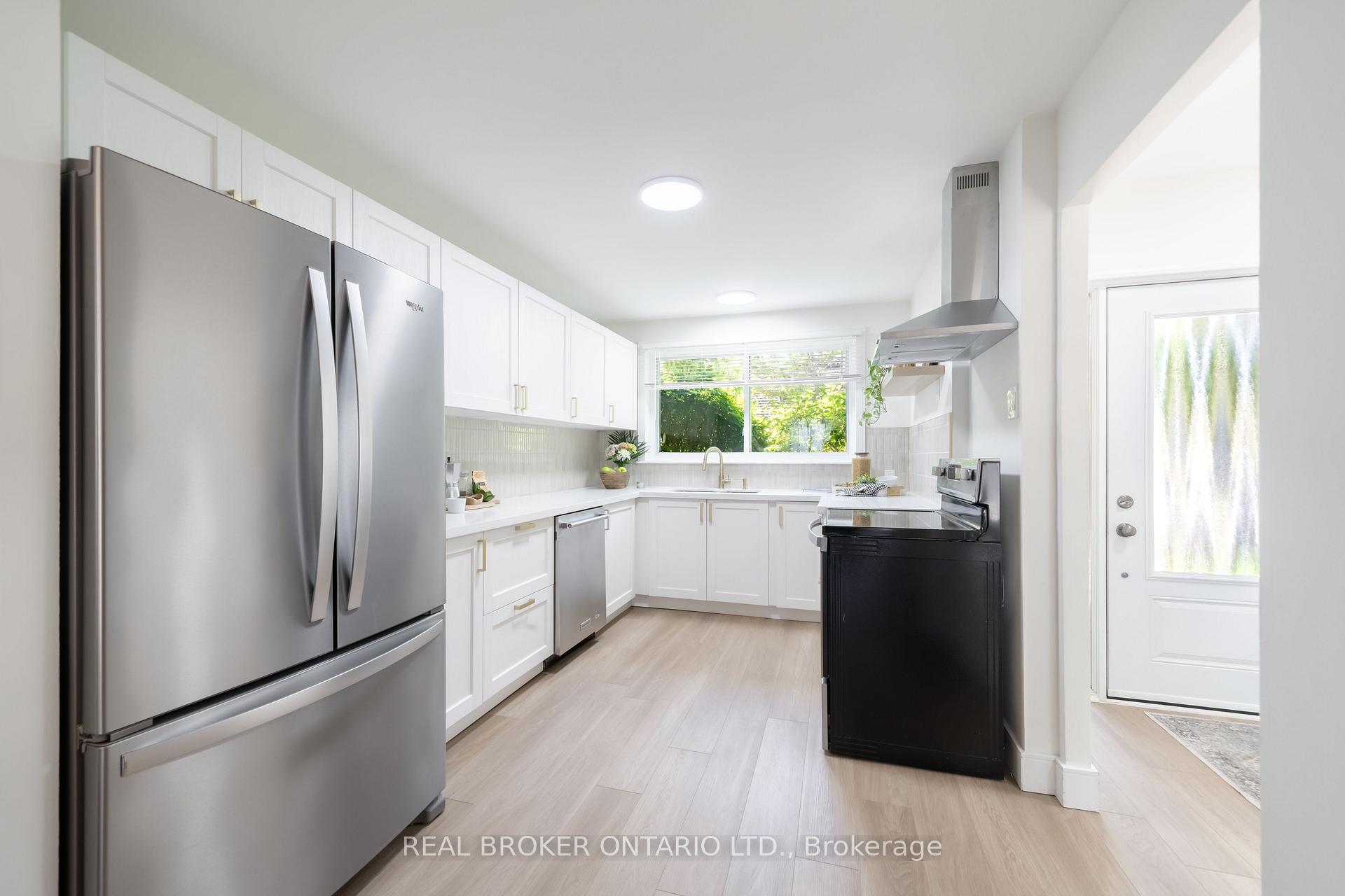 Photo 10 of Unit 1, 684 Dynes Road, Burlington, Roseland — HOMEH