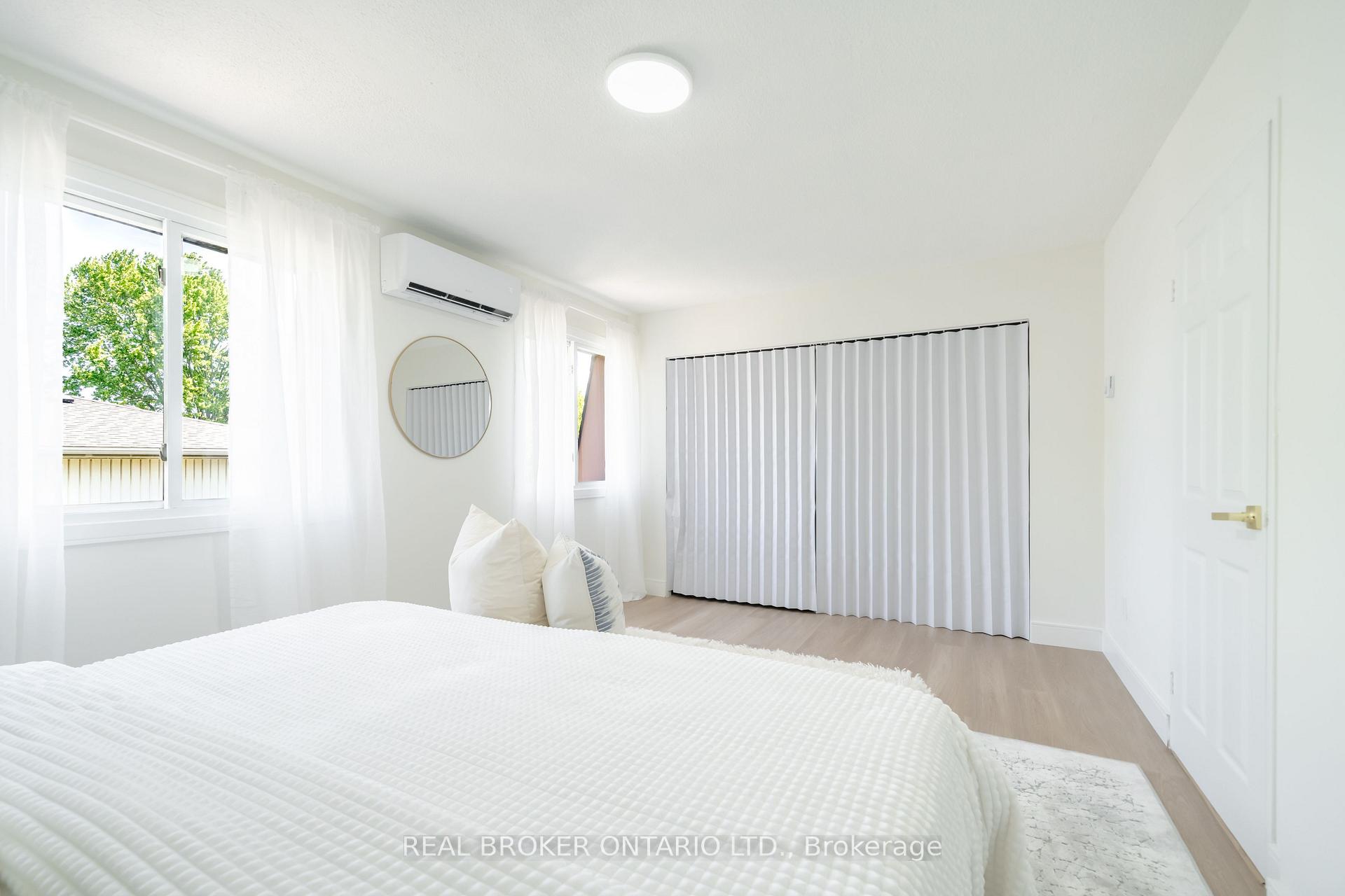 Photo 15 of Unit 1, 684 Dynes Road, Burlington, Roseland — HOMEH
