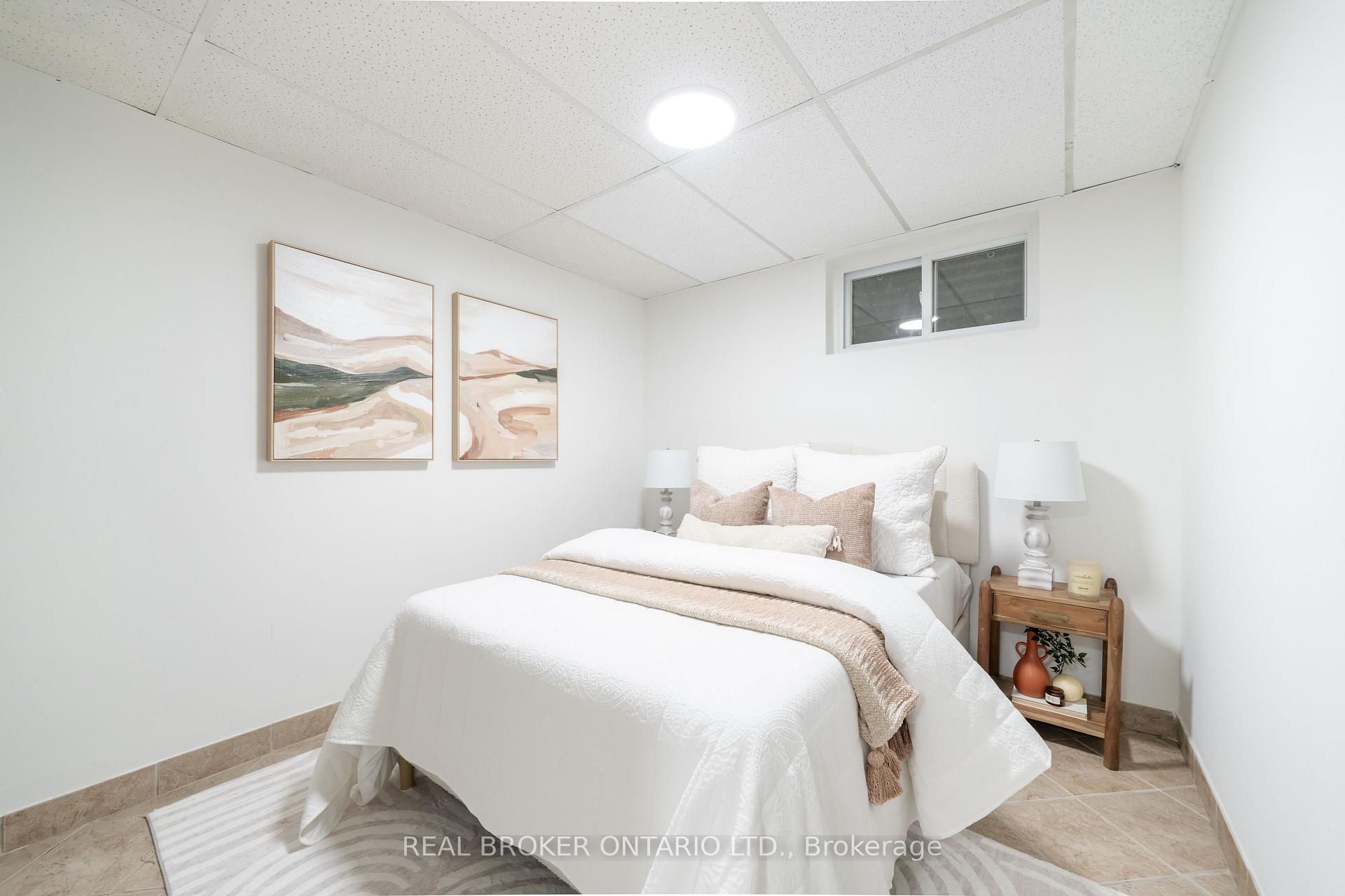 Photo 27 of Unit 1, 684 Dynes Road, Burlington, Roseland — HOMEH