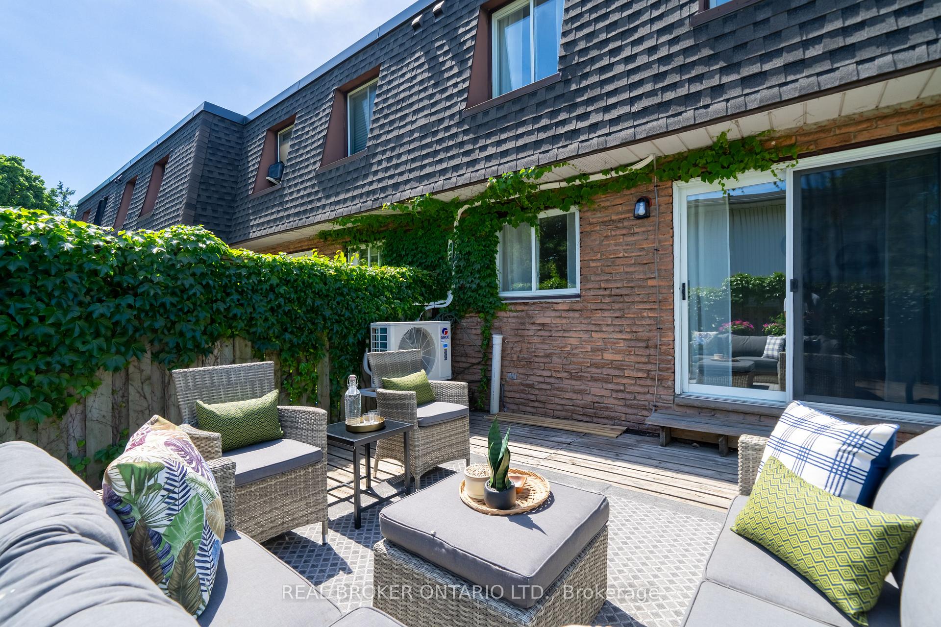 Photo 32 of Unit 1, 684 Dynes Road, Burlington, Roseland — HOMEH
