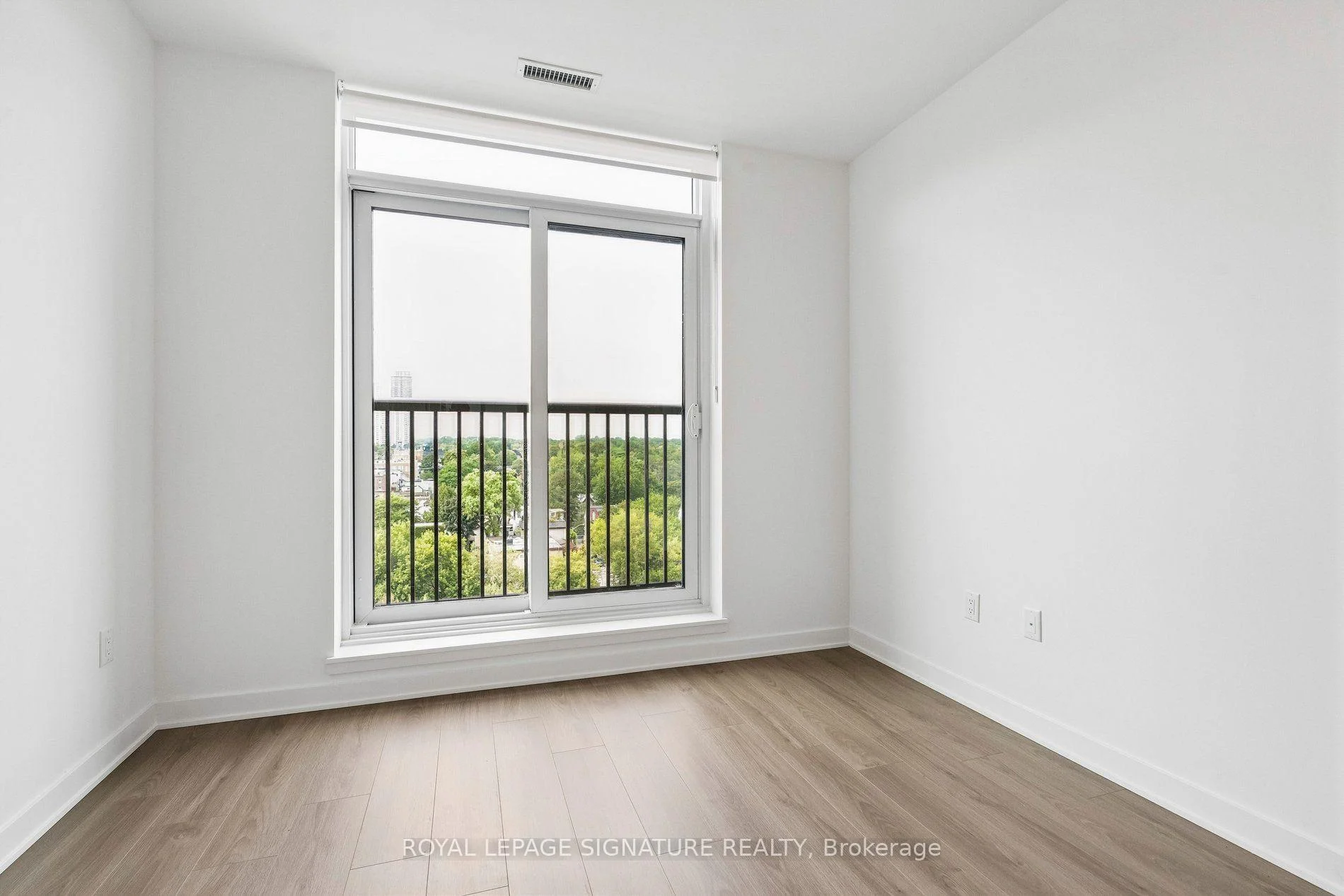 Photo 9 of Unit 822, 30 Dreamers Way, Toronto, Regent Park — HOMEH
