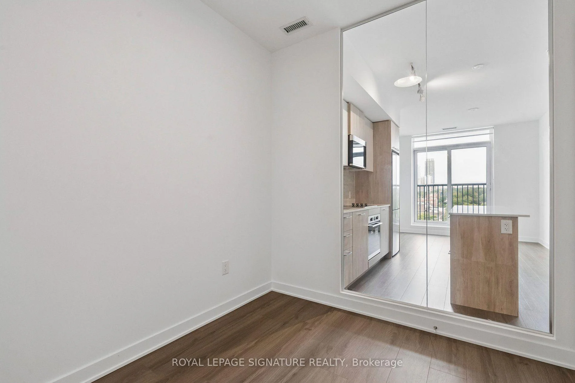 Photo 12 of Unit 822, 30 Dreamers Way, Toronto, Regent Park — HOMEH