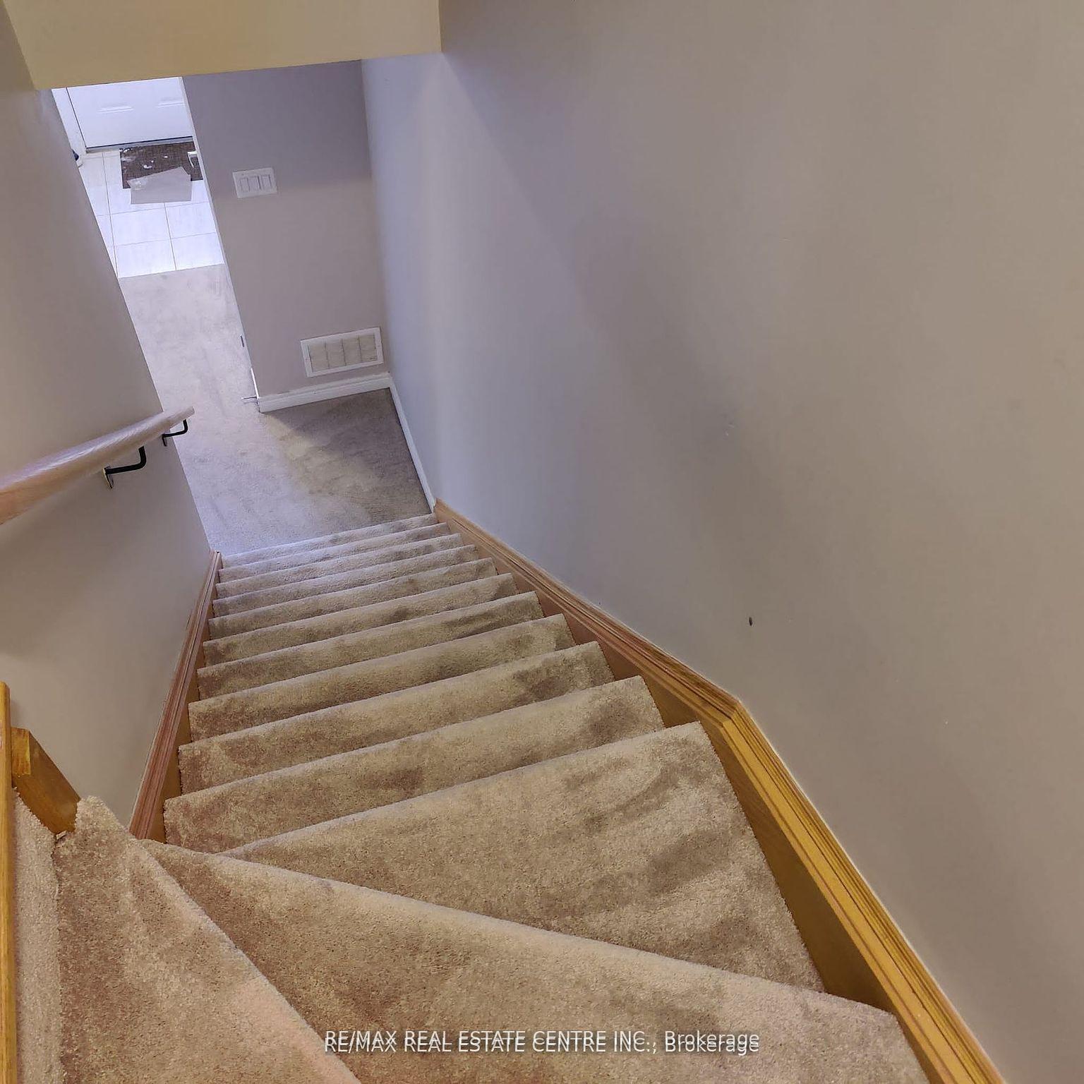 Photo 8 of 630 Linden Drive E, Cambridge, Pioneer Tower West — HOMEH