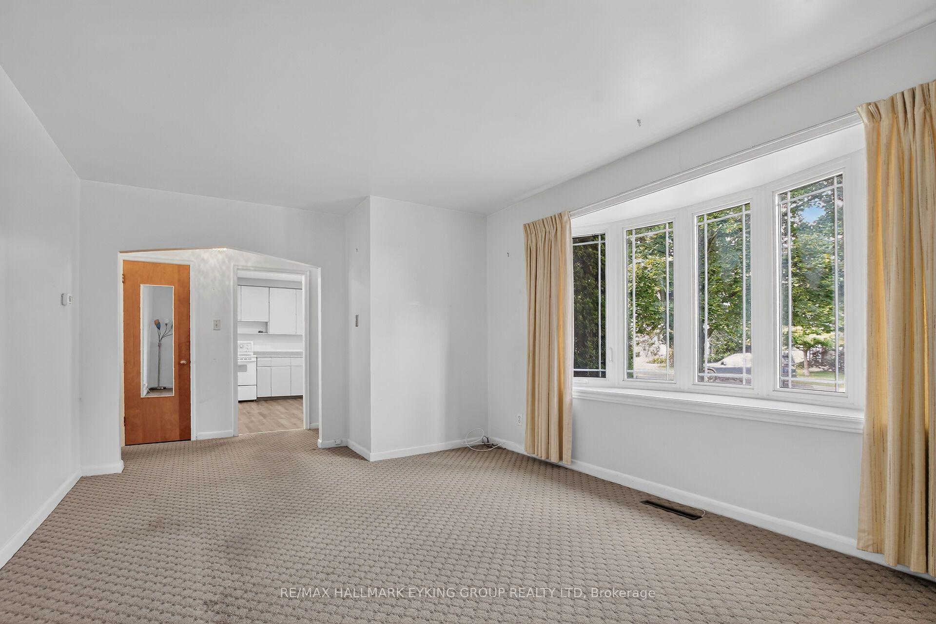 Photo 10 of 1821 Haig Drive, Ottawa, Elmvale Acres — HOMEH