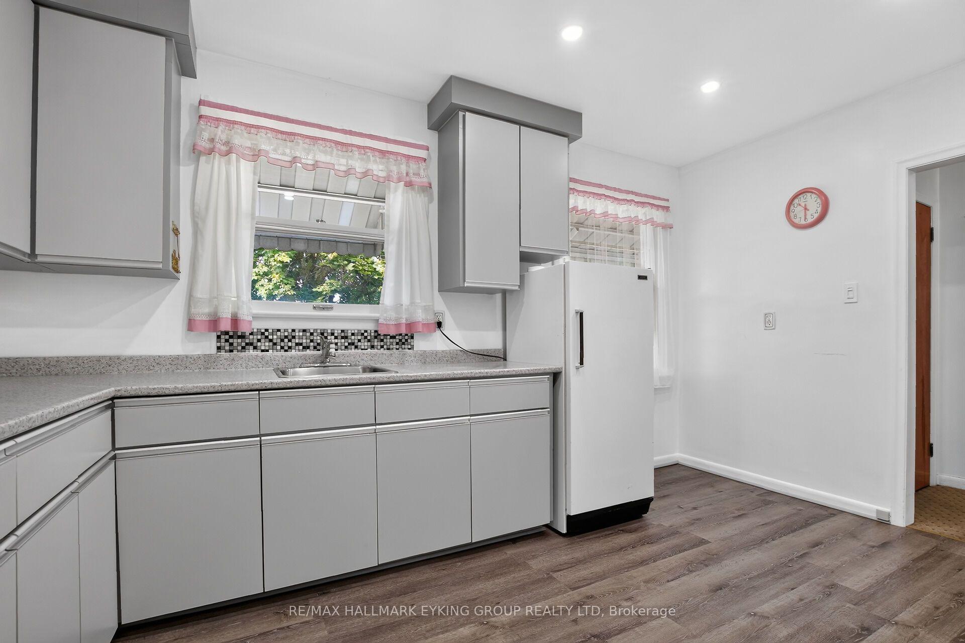 Photo 13 of 1821 Haig Drive, Ottawa, Elmvale Acres — HOMEH