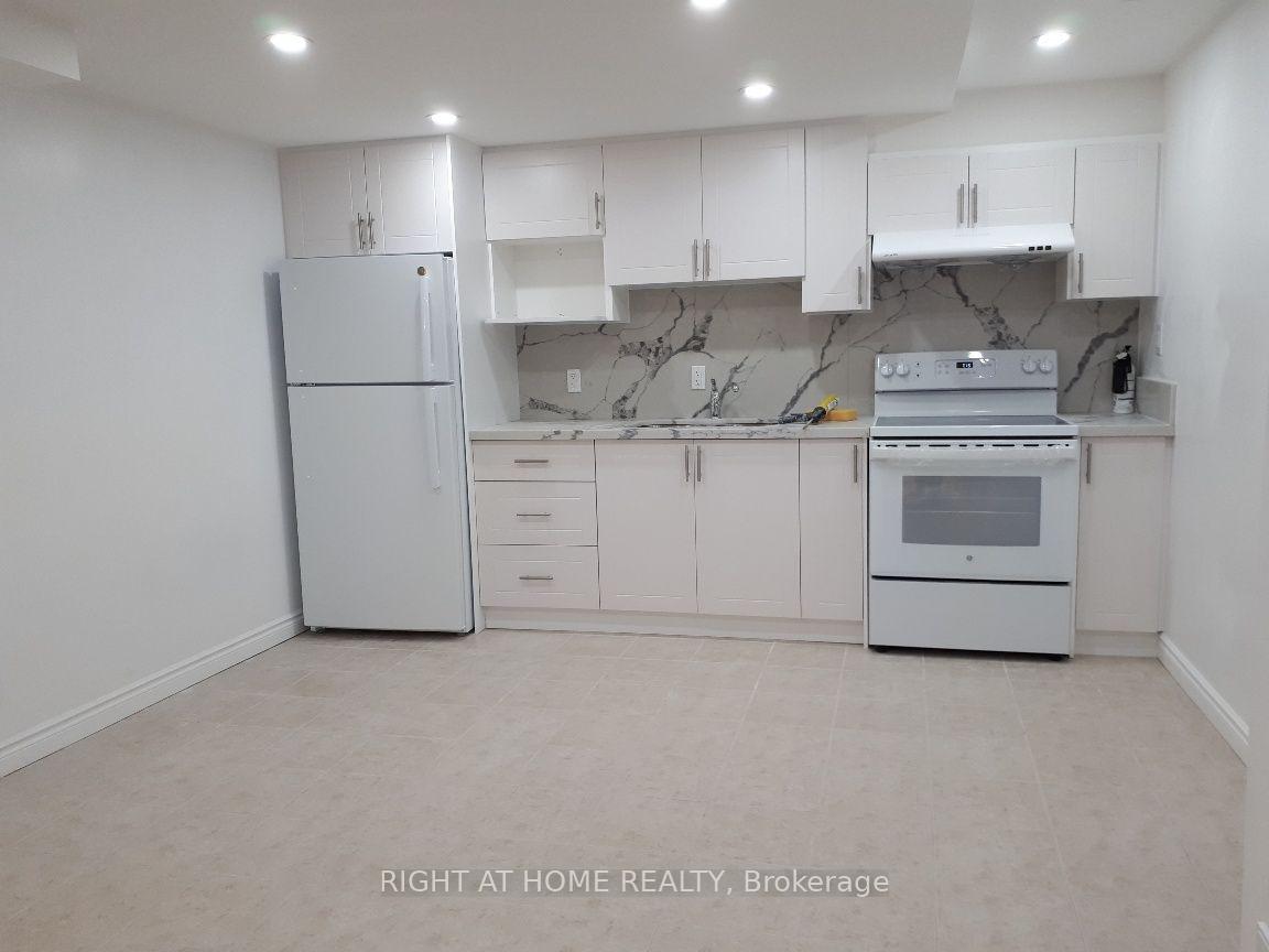Front of Unit Main/ Lower, 401 Mississauga Valley Boulevard