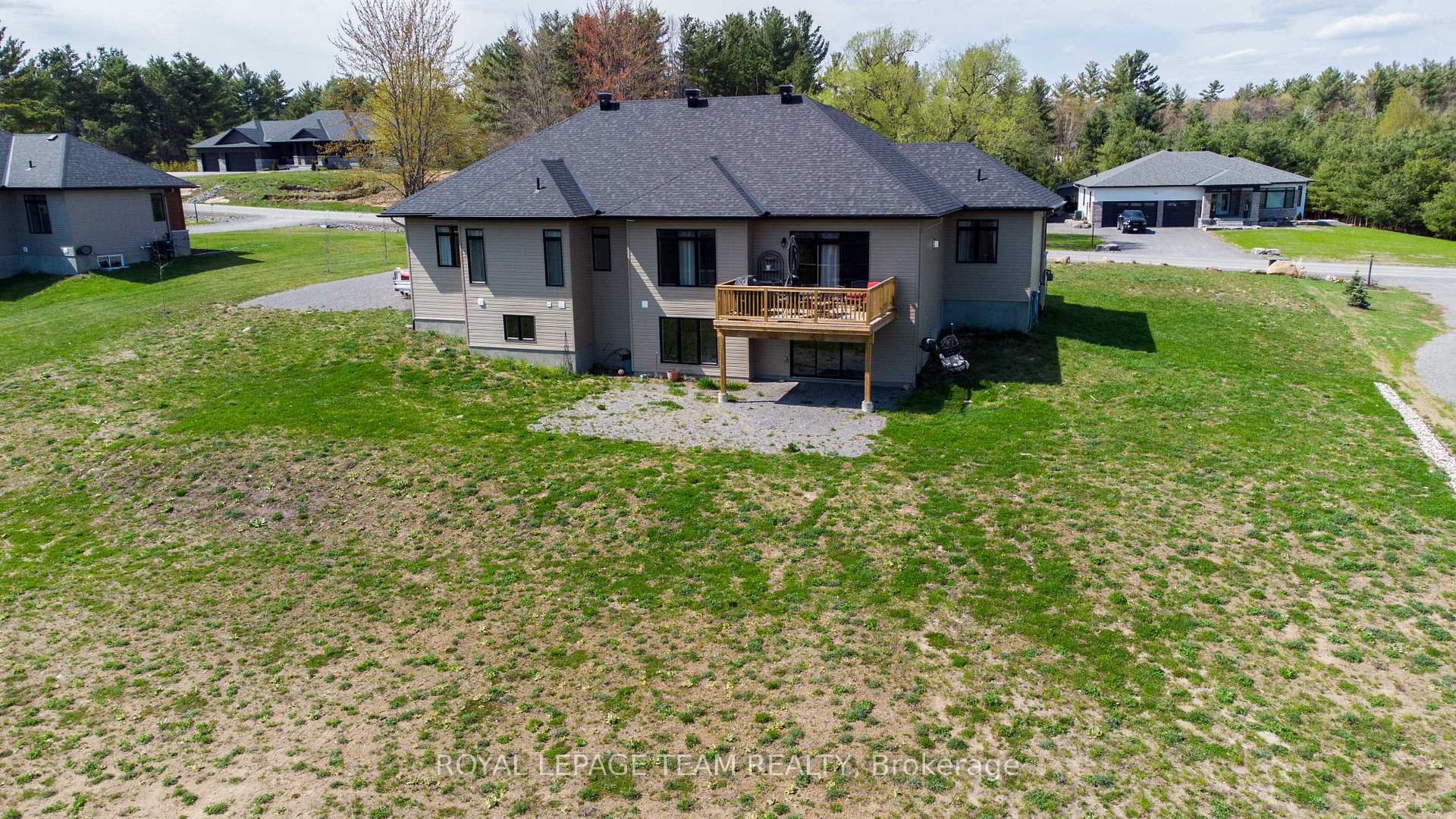 Photo 38 of 80 Raymond Luhta Crescent, McNab/Braeside, Mcnab/Braeside Twps — HOMEH