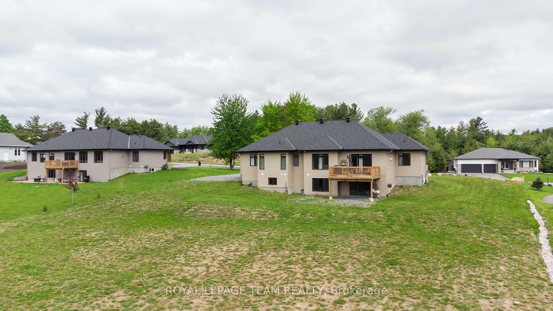 Photo 42 of 80 Raymond Luhta Crescent, McNab/Braeside, Mcnab/Braeside Twps — HOMEH