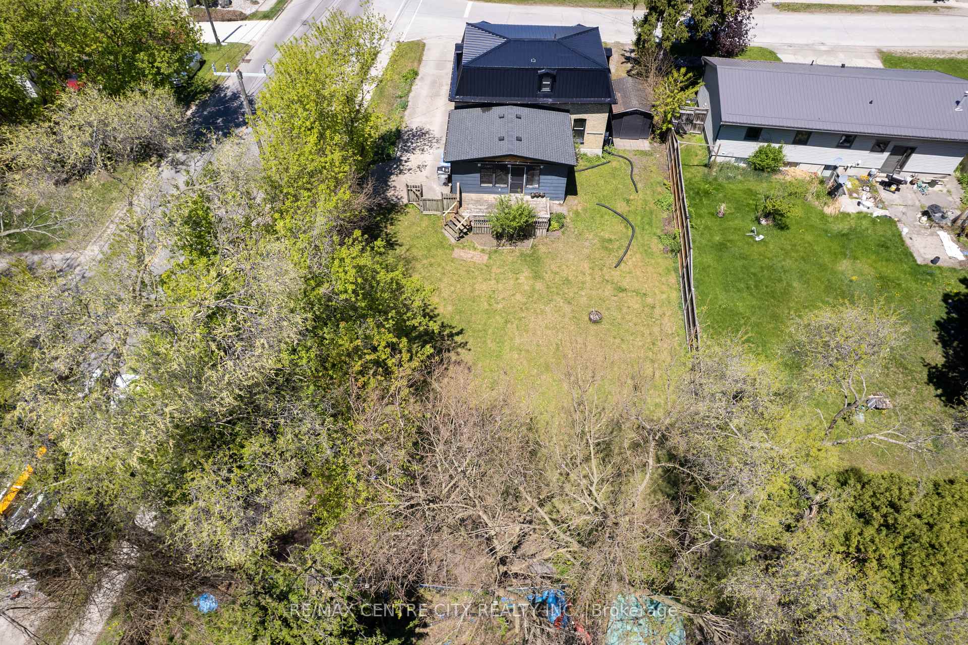 Photo 22 of 240 Maitland Street, Strathroy-Caradoc, NW — HOMEH