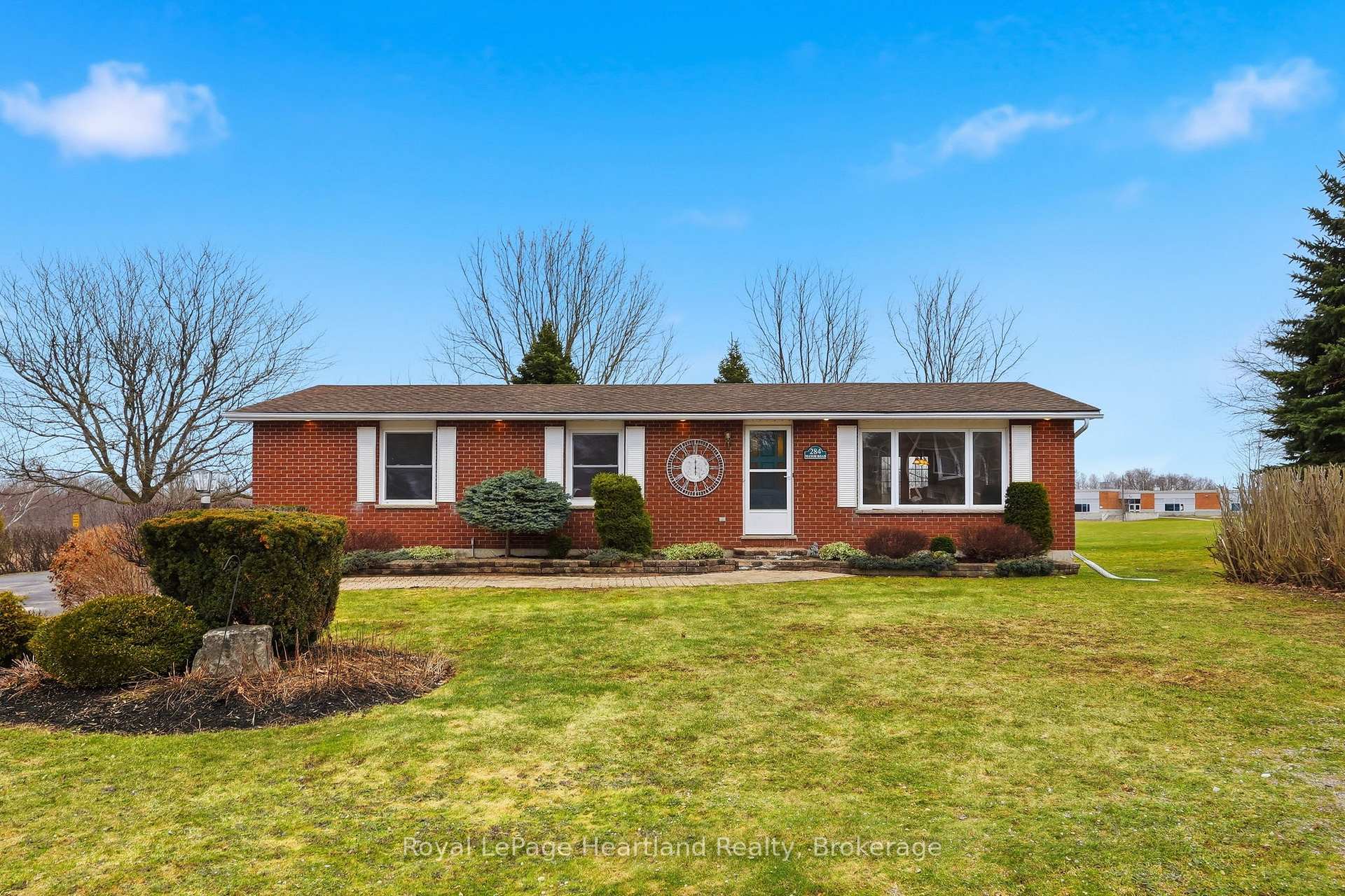 Photo 39 of 284 Manor Road, North Huron, Wingham — HOMEH