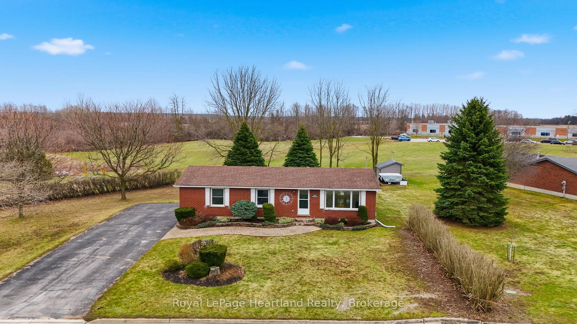Photo 42 of 284 Manor Road, North Huron, Wingham — HOMEH