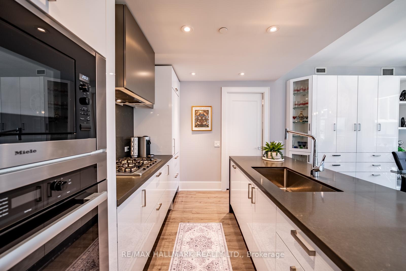 Photo 10 of Unit 301, 118 Merchants' Wharf, Toronto, Waterfront Communities — HOMEH
