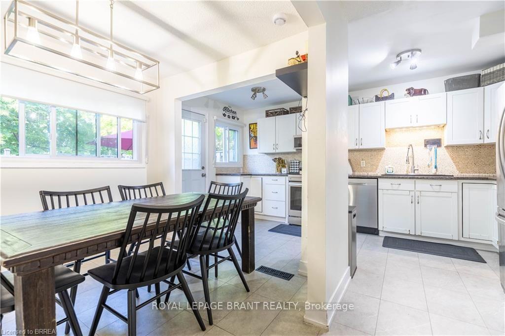 Photo 2 of Unit E5, 500 Stone Church Road W, Hamilton, Gilkson — HOMEH