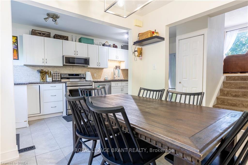 Photo 3 of Unit E5, 500 Stone Church Road W, Hamilton, Gilkson — HOMEH